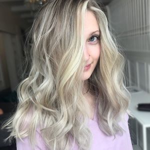 Meet your Posher, Alexis